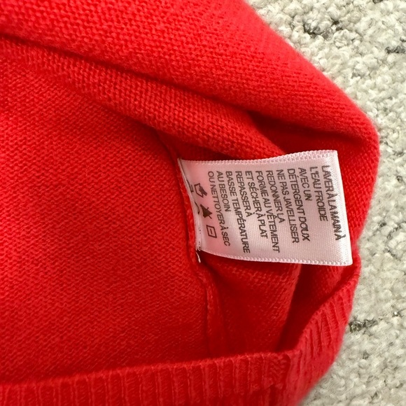 InCashmere S GUC coral V-Neck Sweater Fitted Style 3/4 sleeves - Picture 13 of 14